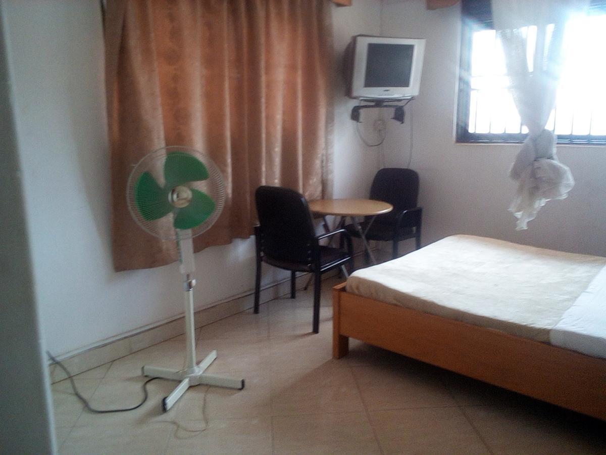 Mamba Hotel Kampala Buitenkant foto