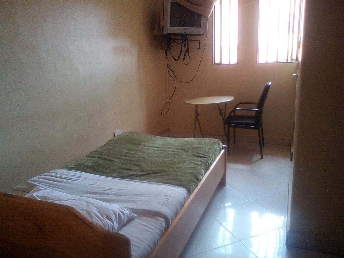 Mamba Hotel Kampala Buitenkant foto