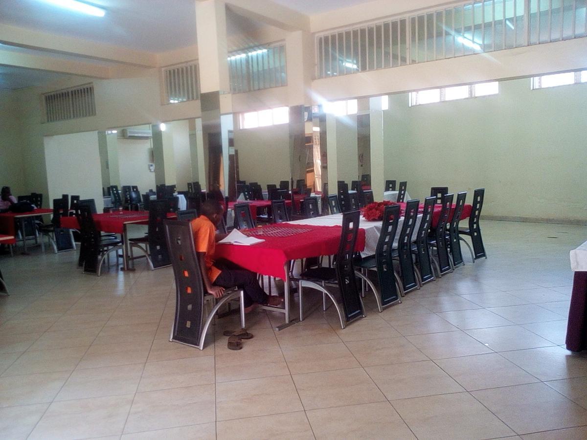 Mamba Hotel Kampala Buitenkant foto
